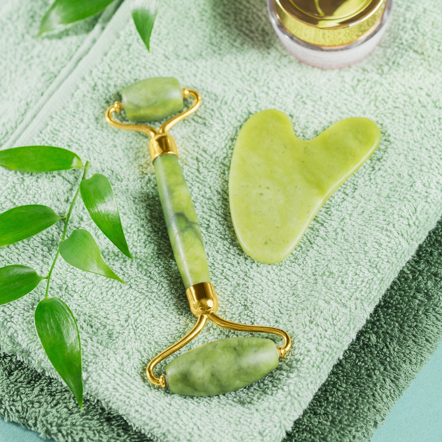 Gua Sha Stone And Anti Aging Jade Roller Massager